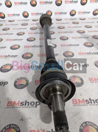 Привод правый задний BMW F10 33 20 7 581 030 - купить Батайске