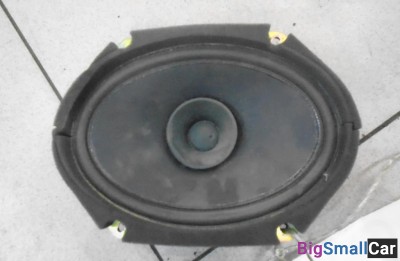 Динамик от Mazda 3 BK 2003-2009