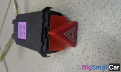 Кнопка аварийной сигнализации от Audi A6 Allroad quattro C5 2000-2005 - купить Батайске