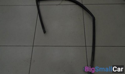 Уплотнитель стекла двери передней левой от Ford Explorer U2 1995-2001 - купить Батайске