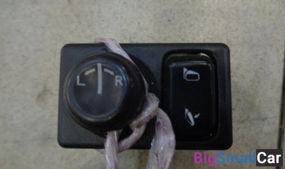 Кнопка регулировки зеркал от Nissan Cube Z10 1998-2002 - купить Батайске