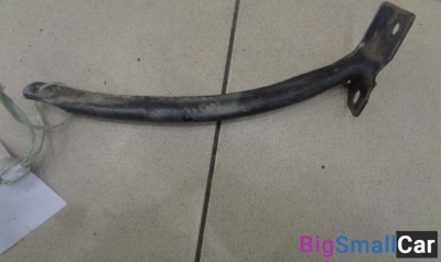 Кронштейн передней балки правый от Renault Megane 1 1996-2002 - купить Батайске
