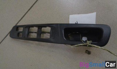 Накладка блока управления стеклоподъемниками передняя правая от Mitsubishi Legnum 1996-2002 - купить Батайске