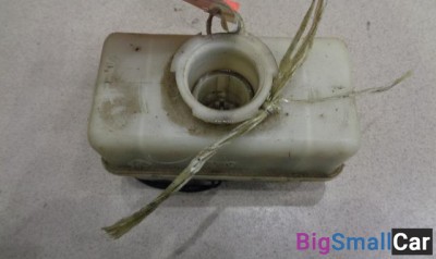 Бачок главного тормозного цилиндра от Hyundai Sonata 3 Y3 1993-1998 - купить Батайске