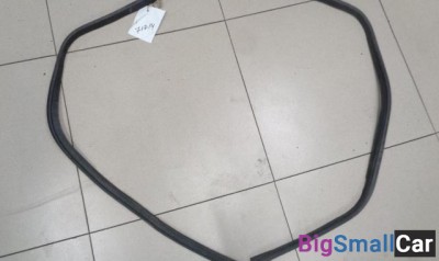 Уплотнитель проема крышки багажника от Suzuki Liana 2001-2007 - купить Батайске