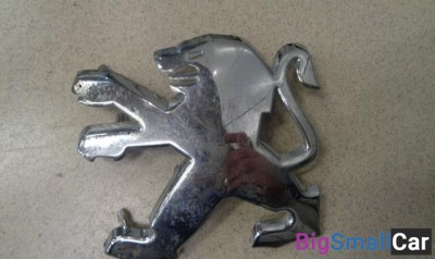 Эмблема передняя от Peugeot 308 1 2007-2013 - купить Батайске