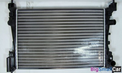Радиатор охлаждения Опель Корса 2006 склад16 - купить Батайске