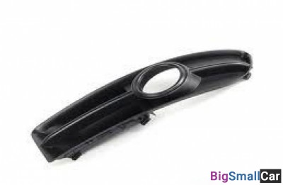 Решетка в передний бампер VAG 8E0807682G01C Правая - купить Батайске