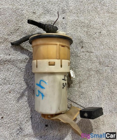 Насос топливный Toyota Funcargo 2NZ