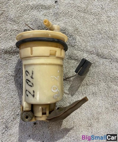 Насос топливный Toyota Spacio 1NZ - купить Батайске