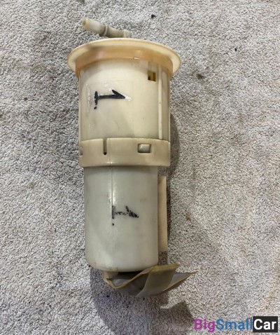 Насос топливный Mitsubishi Colt Z25 - купить Батайске