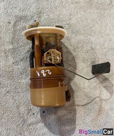 Насос топливный Nissan March K12