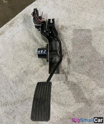 Педаль газа Mitsubishi Pajero Sport - купить Батайске