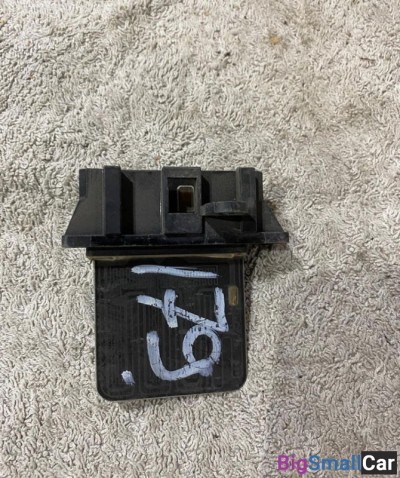 Резистор печки NissanSunny FB16 - купить Батайске