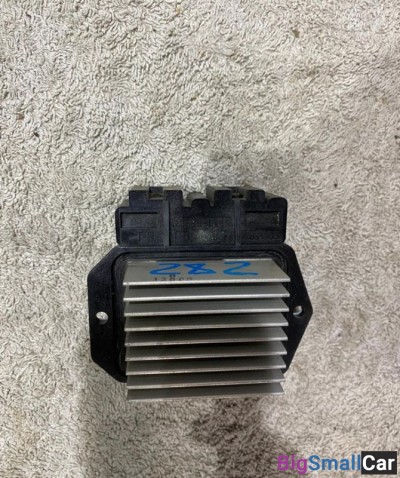 Резистор печки Toyota Prius20 - купить Батайске