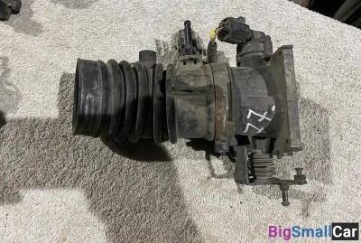 Дроссельная заслонка Mazda 6GG