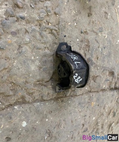 Подушка от двс левая Daewoo Nexia (дэу нексия) - купить Батайске