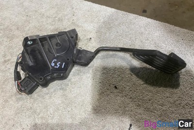 Педаль газа Toyota Vitz 10 - купить Батайске