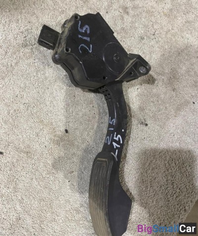 Педаль газа Toyota Corolla 150 - купить Батайске