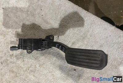 Педаль газа Toyota Camry 55 - купить Батайске