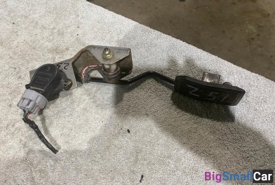 Педаль газа Nissan Sunny 15 - купить Батайске