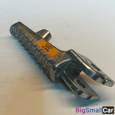 Подножки HONDA (правая) CBR1000RR 50660-MEL-000 - купить Батайске