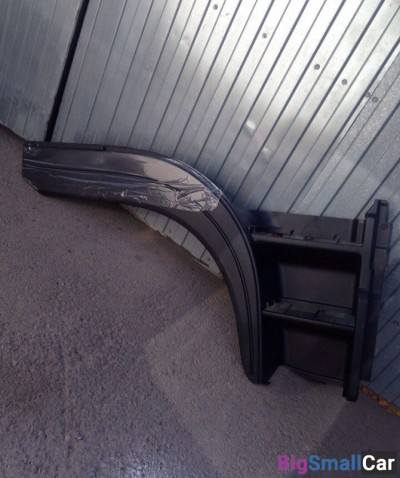 Накладка подножки двери Hyundai HD500 869307C001 - купить Батайске