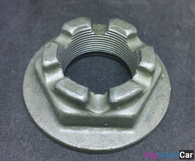 Гайка хвостовика редуктора Hyundai HD 533717B900 - купить Батайске