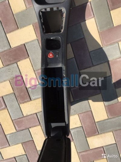 Подлокотник renault laguna 2 01/07 - купить Батайске