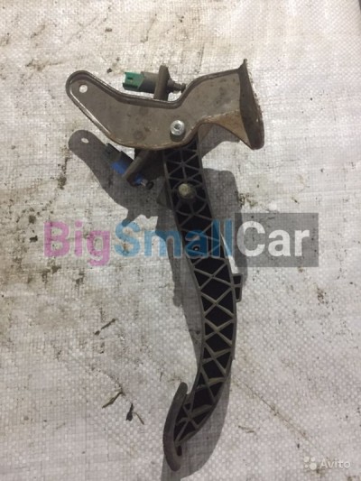 Педаль сцепления Renault Megane 2 рено меган 2 - купить Батайске