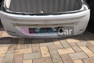 Крышка багажника Ford Focus 2